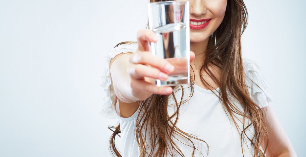 8 причин, чому необхідно регулярно вживати воду